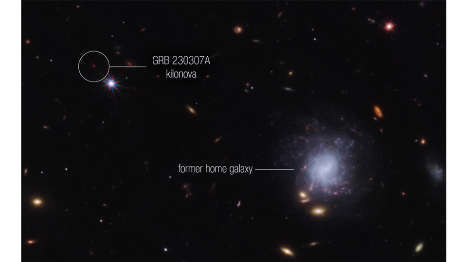 A partir de imágenes del telexopio James Webb se ha podido observar el estallido de rayos gamma excepcionalmente brillante, GRB 230307A, y su kilonova asociada. <a href="https://en.wikipedia.org/wiki/GRB_230307A#/media/File:Gamma-Ray_Burst_230307A.png" rel="nofollow noopener" target="_blank" data-ylk="slk:Wikimedia commons;elm:context_link;itc:0;sec:content-canvas" class="link ">Wikimedia commons</a>, <a href="http://creativecommons.org/licenses/by/4.0/" rel="nofollow noopener" target="_blank" data-ylk="slk:CC BY;elm:context_link;itc:0;sec:content-canvas" class="link ">CC BY</a>