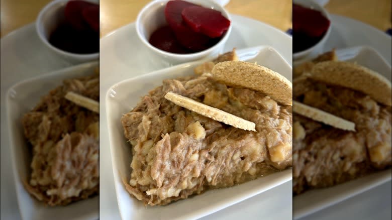 Stovies with oatcakes and beetroot