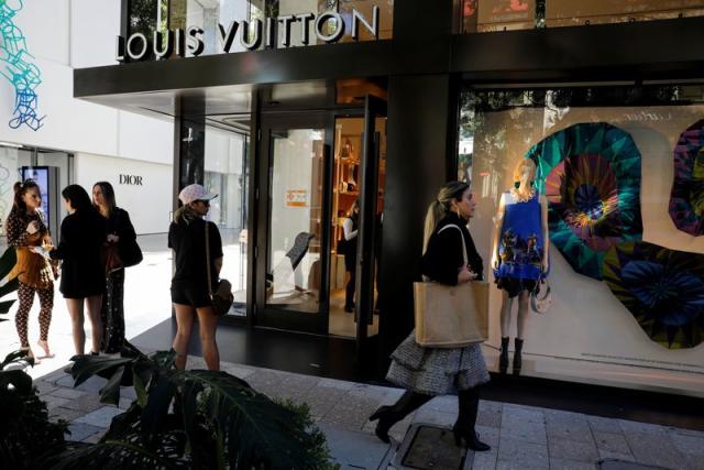 LVMH Group's fashion and leather goods revenue worldwide 2022