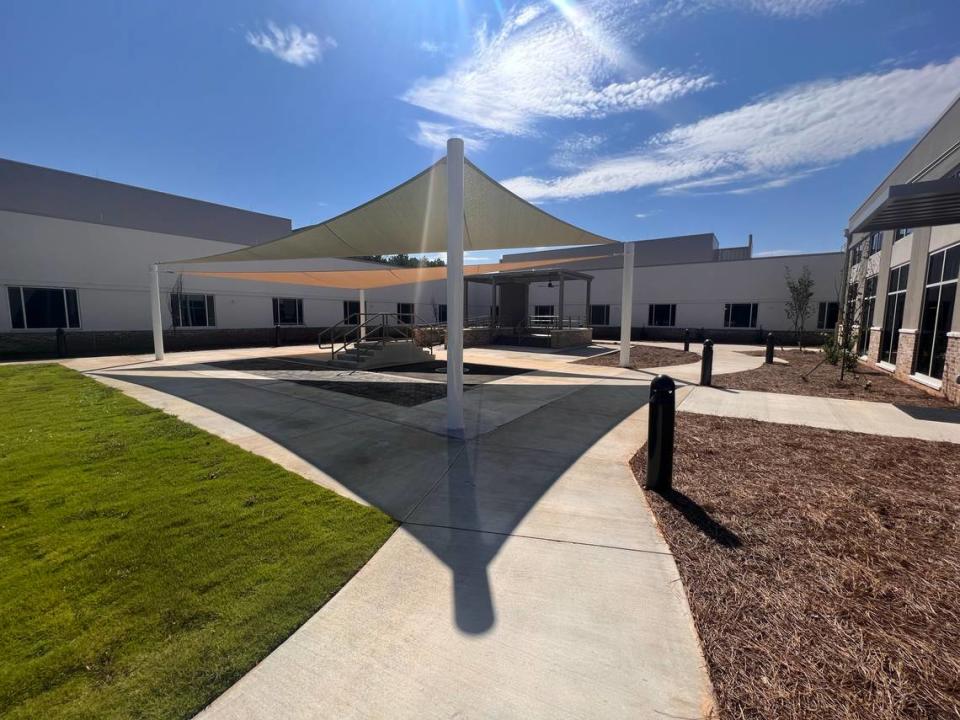 Piedmont and Encompass Health’s Rehabilitation Hospital of Columbus will open for patients on September 12. This courtyard will help patients increase mobility walking outside.