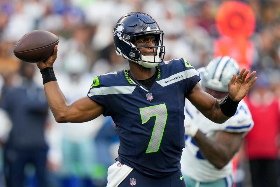 Geno Smith and the Seattle Seahawks face the New York Giants in an NFL Week 4 Monday Night Football game that can be seen on ABC and ESPN.