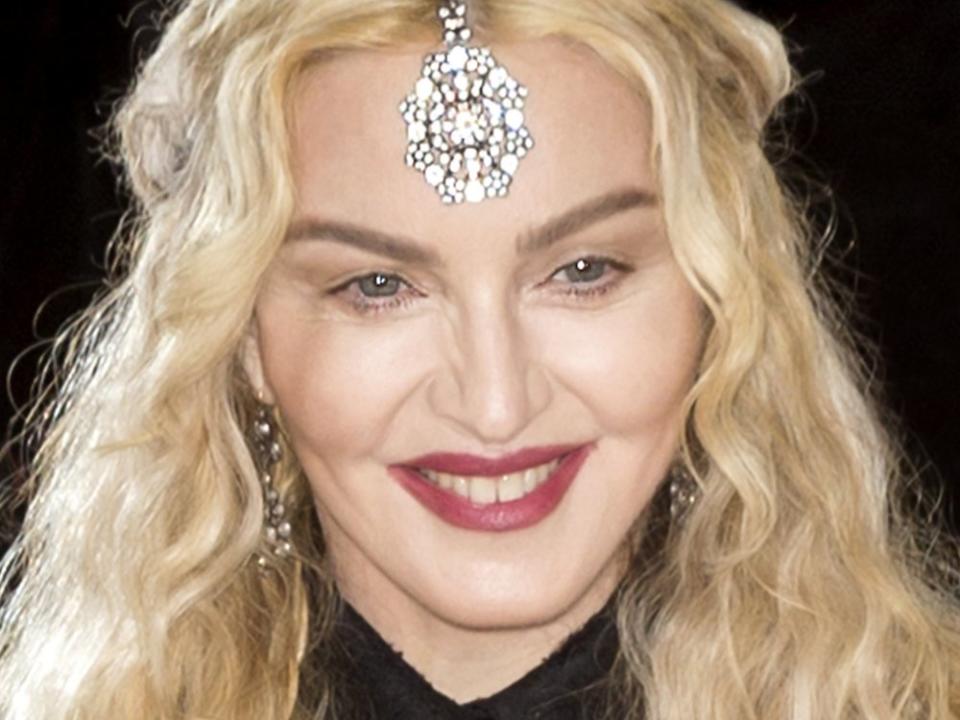 Nach ihrem Krankenhausaufenthalt im Juni erholt sich Madonna jetzt, um ihre Tour bald antreten zu können. (Bild: Ovidiu Hrubaru/Shutterstock.com)