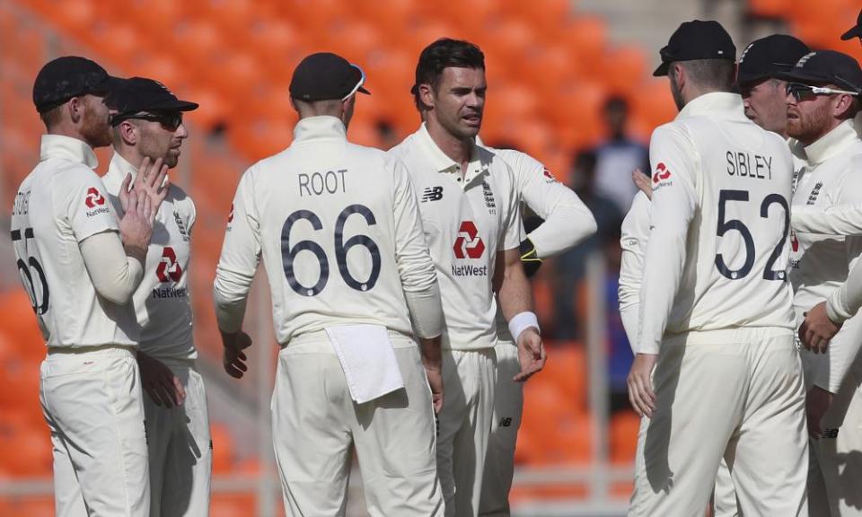 England players congratulate Jimmy Anderson after he dismissed Shubman Gill in the fourth Test. The veteran seamer was in superb form despite the series defeat for his side.