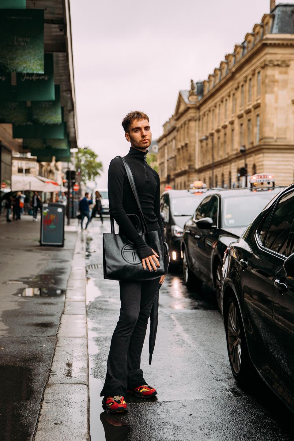 The Best Street Style Photos From the Spring 2022 Menswear Shows in Paris