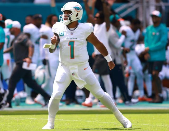 Bills seek to slow Dolphins' speedy offense in early showdown