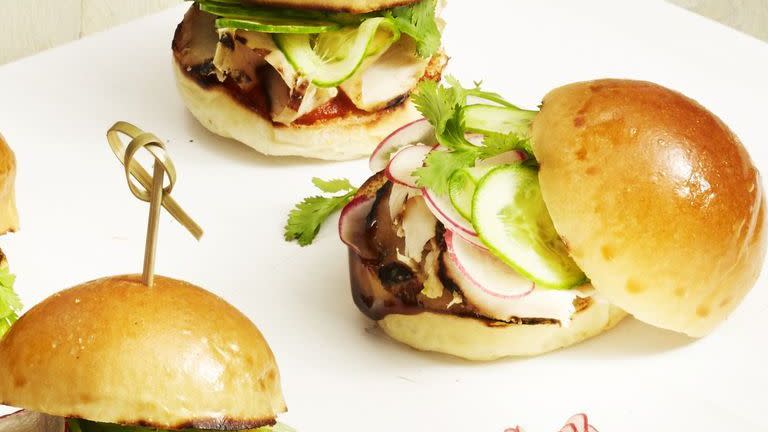 potluck dishes - grilled chicken sliders