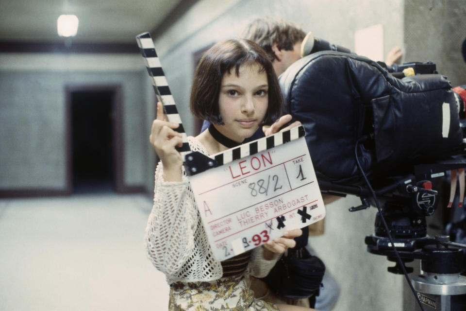 American actress Natalie Portman on the set of the film 'Leon', directed by Luc Besson. (Photo by Patrick CAMBOULIVE/Sygma via Getty Images)