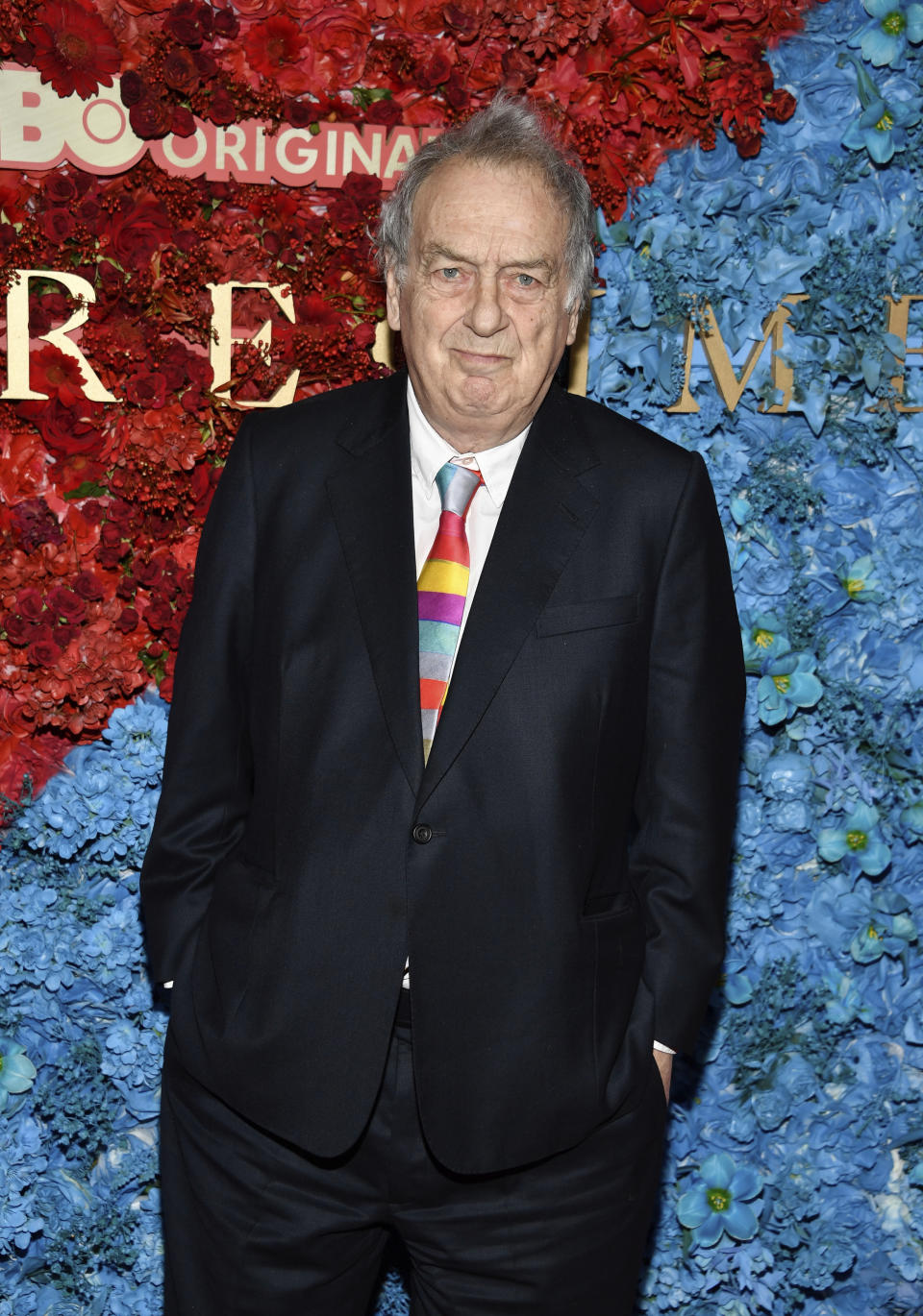 El director y productor executivo producer Stephen Frears en el estreno de "The Regime" de HBO en el Museo Estadounidense de Historia Natural el lunes 26 de febrero de 2024, en Nueva York. (Foto Evan Agostini/Invision/AP)