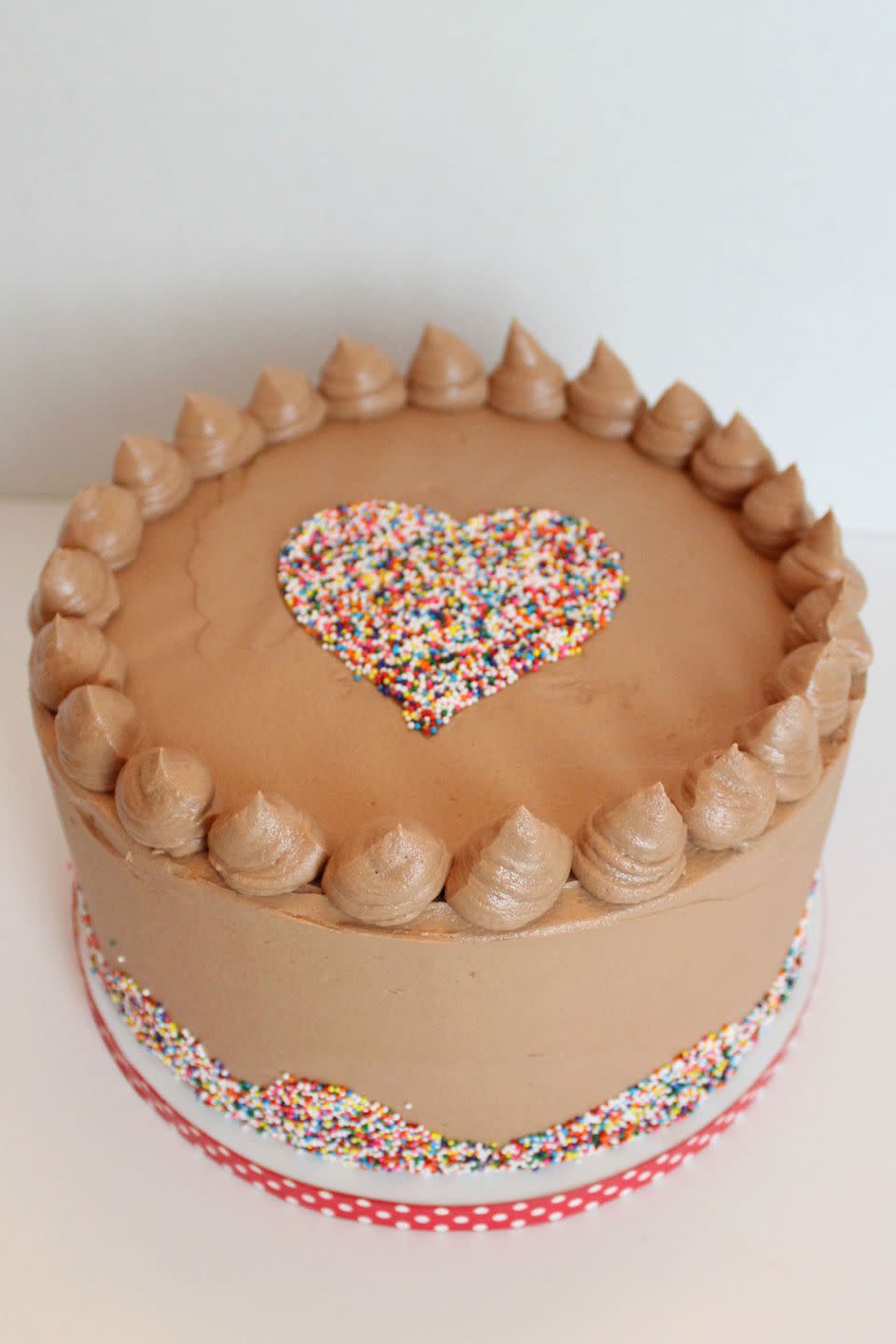 Use a cookie cutter to make cute cake designs.