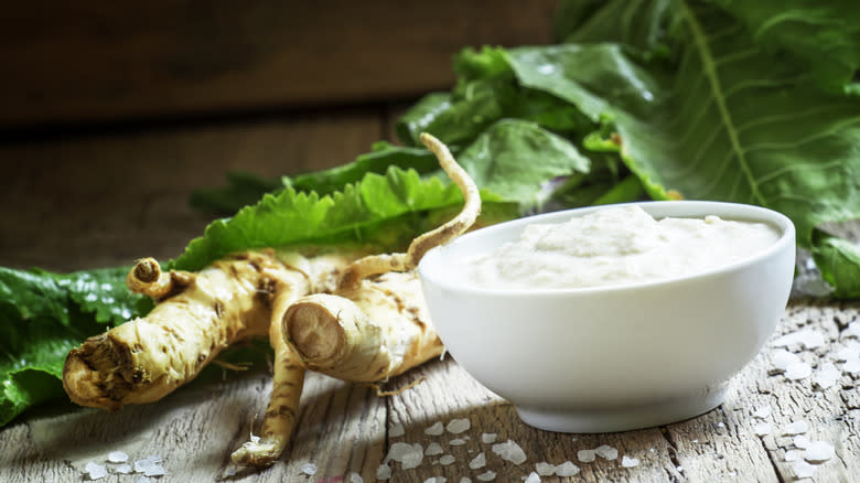 horseradish leaves, root, ground fresh