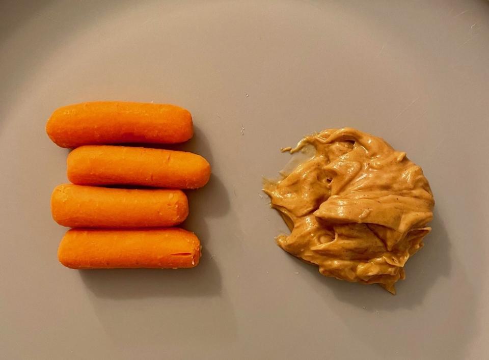 Baby carrots and peanut butter