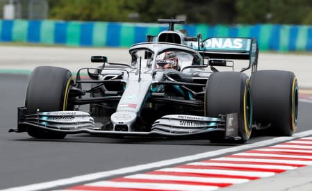 Foto del viernes del Mercedes de Lewis Hamilton durante la primera práctica para el Gran Premio de Hungría en Budapest