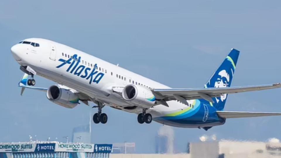 近期「高空破洞」的阿拉斯加航空（Alaska Airlines）排第10。（圖／翻攝自《每日郵報》）