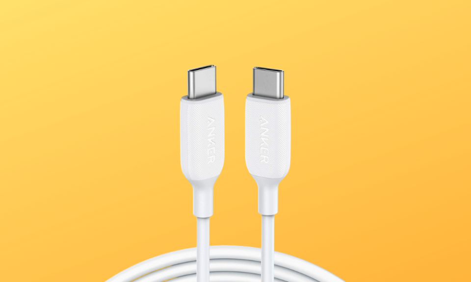 This fast charging cable can tolerate plenty of bends. (Photo: Amazon)