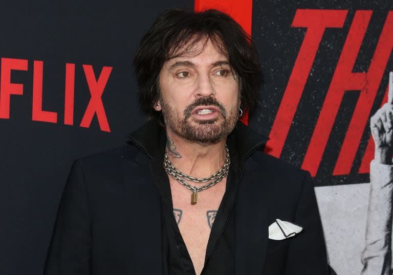 El músico Tommy Lee fue denunciado en Los Ángeles por una mujer que, asegura, fue agredida durante un vuelo