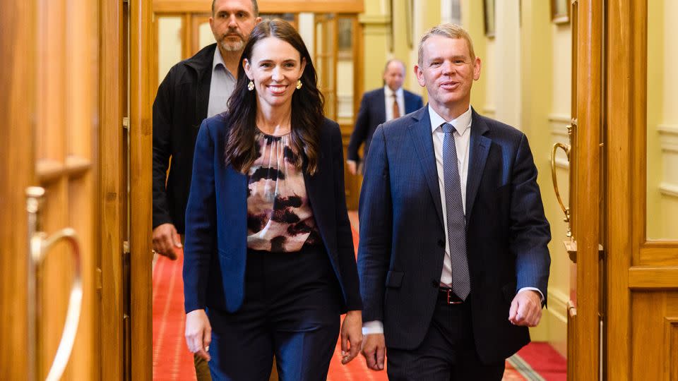 Jacinda Ardern and Chris Hipkins, both now former Labour prime ministers, arrive for a cabinet caucus meeting in Wellington on January 22, 2023. - Mark Coote/Bloomberg/Getty Images