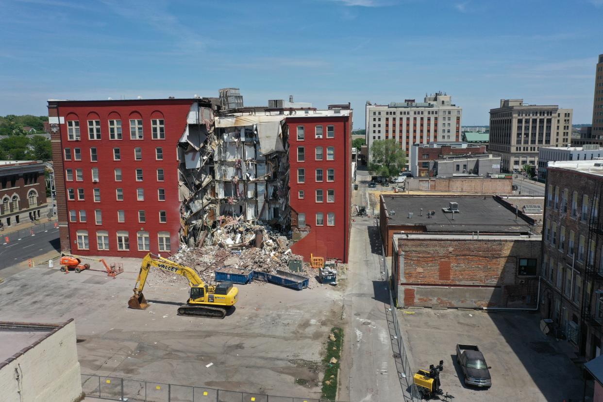 An aerial view shows a portion of a six-story apartment building after yesterday's collapse on May 29, 2023 in Davenport, Iowa.