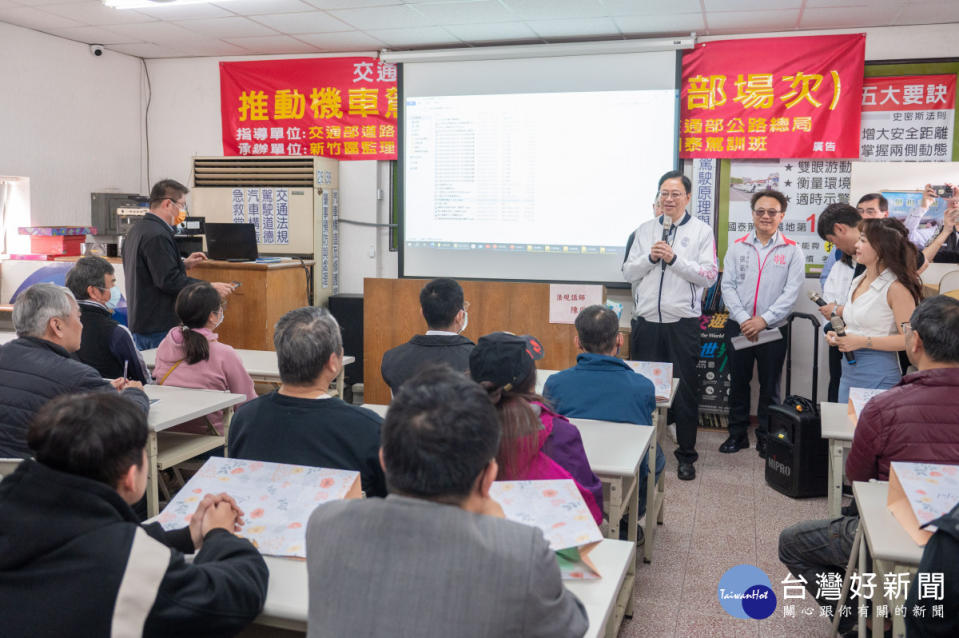 張市長致詞期待未來能看見學員們在公車駕駛座上服務桃園市民。