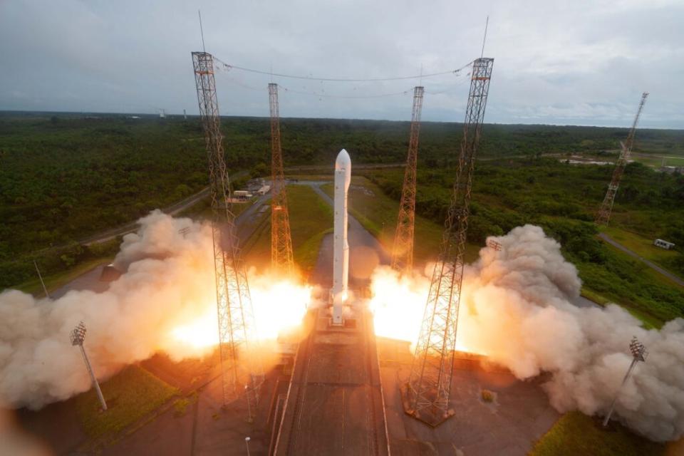 Vega-C_liftoff