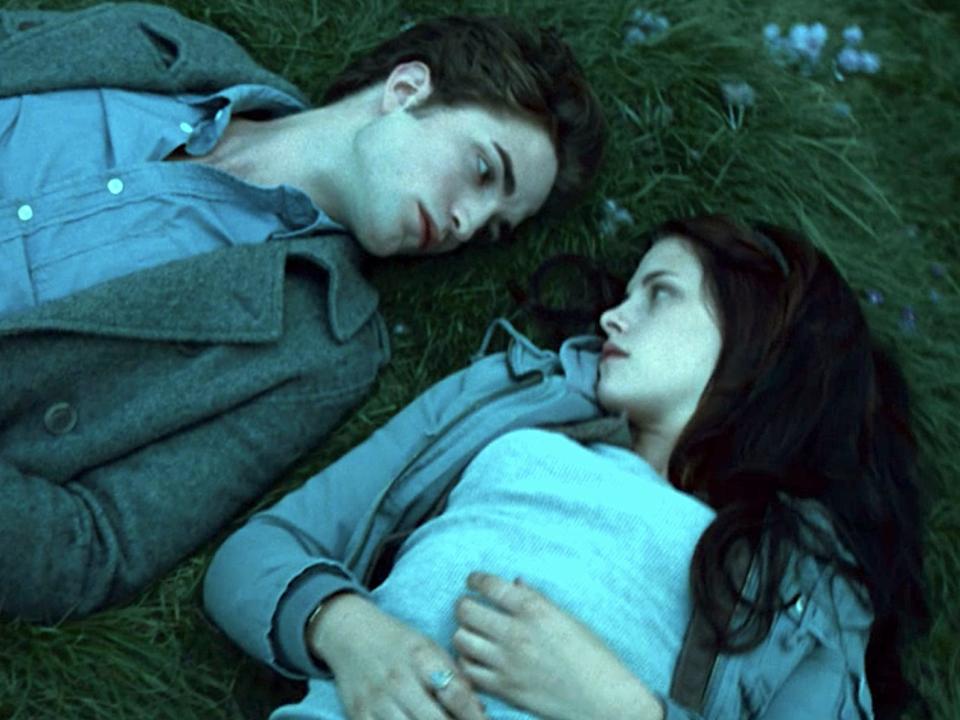 twilight edward bella meadow