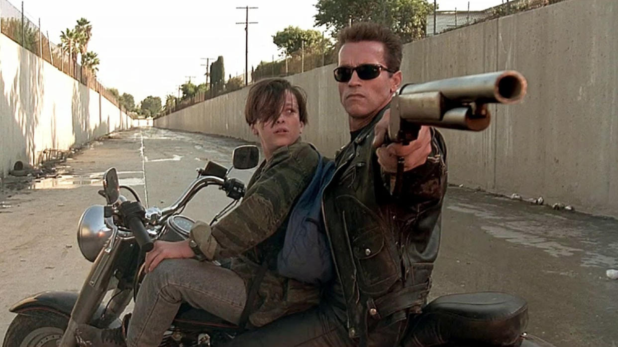  Edward Furlong and Arnold Schwarzenegger in Terminator 2: Judgment Day 