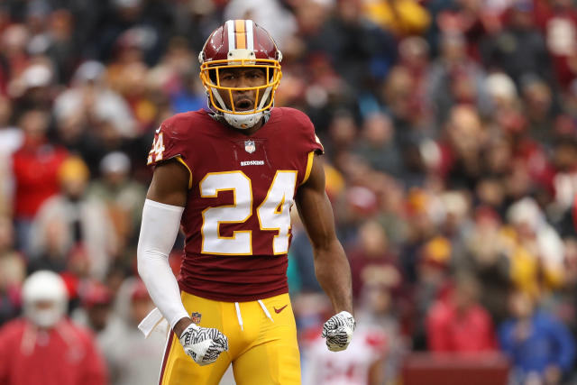 Josh Norman reportedly benched for listening to music during Jay Gruden's  halftime speech