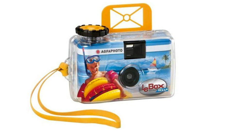 Product shot of AgfaPhoto LeBox Ocean 400, one of the best disposable cameras
