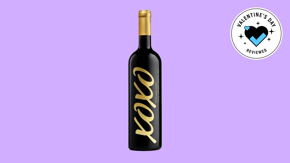 Valentine’s Day food gifts: XOXO personalized wine bottle