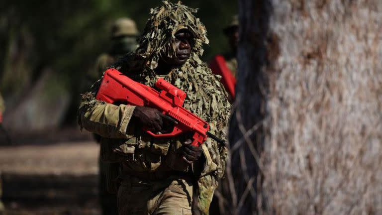 Entrenamiento del ejército australiano en la ciudad de Darwin