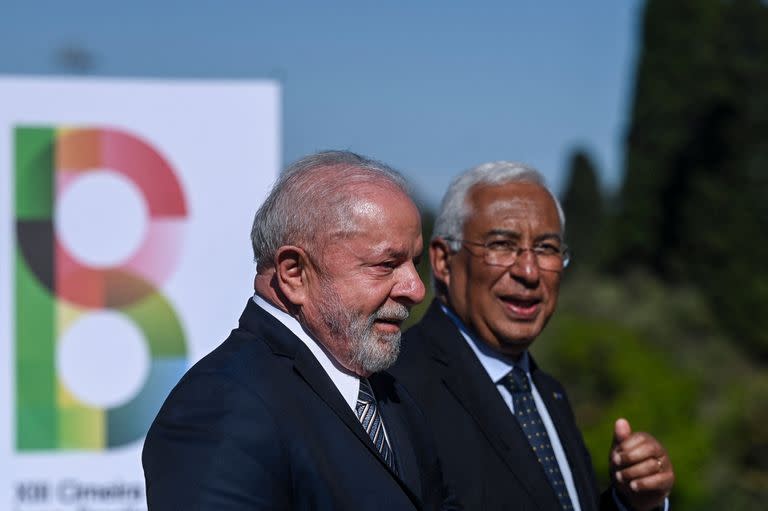 Luiz Inacio Lula da Silva y Antonio Costa, en Belem, Portugal. (PATRICIA DE MELO MOREIRA / AFP)