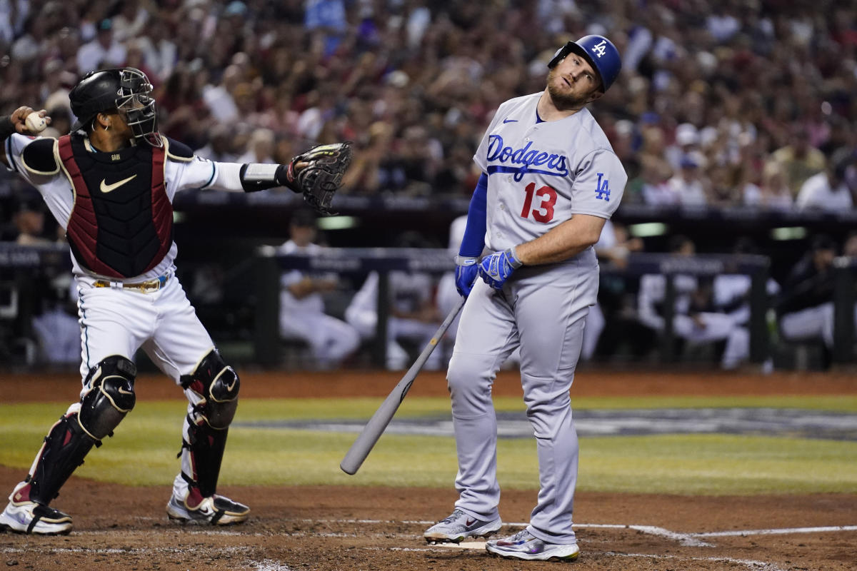 Rep the Los Angeles Dodgers with Gold Collection gear