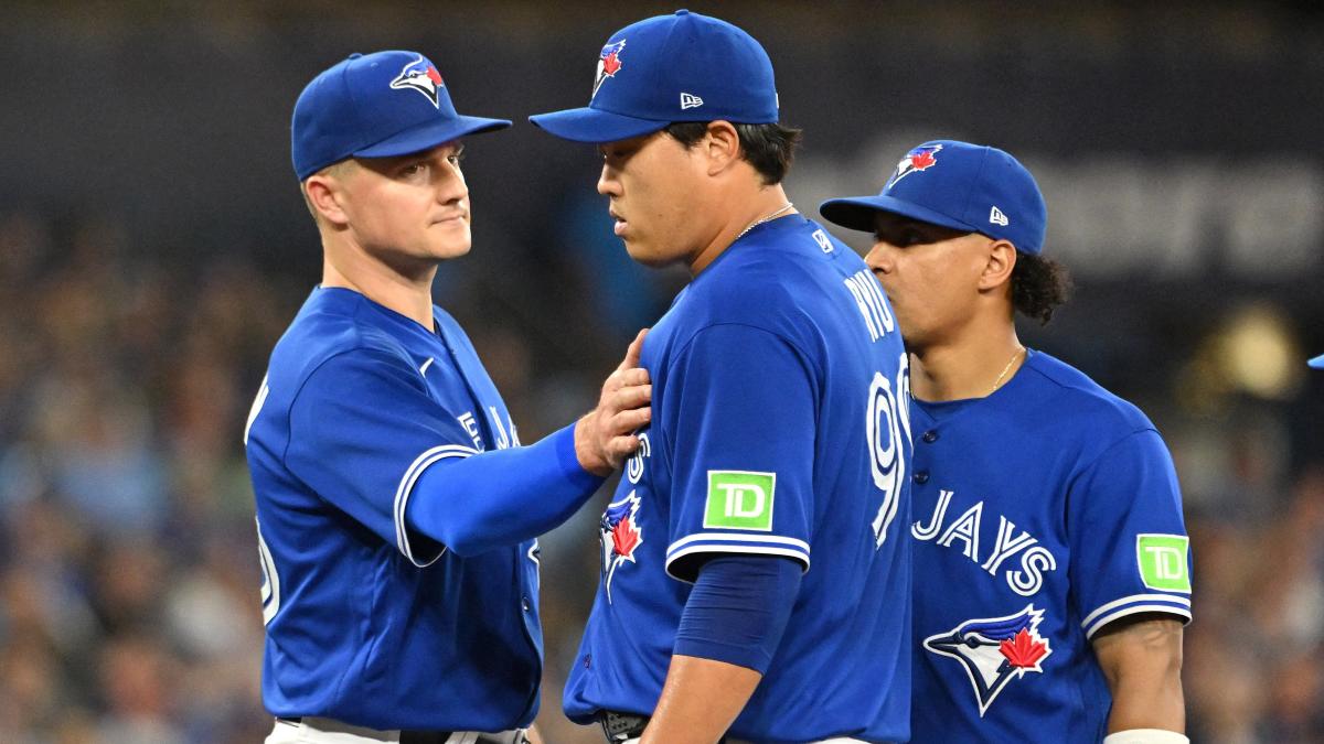 Toronto puts 'Blue' back in Blue Jays