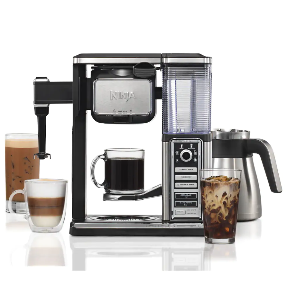 Create pro-style iced coffees, cappuccinos, lattes, layered drinks, and more.  (Photo: Walmart)