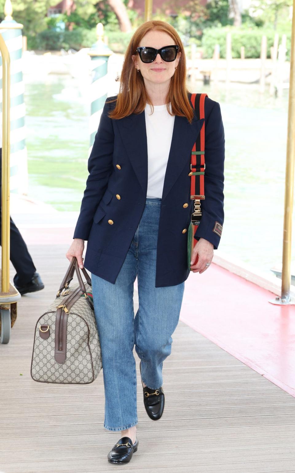 Julianne Moore is seen ahead of the 79th Venice International Film Festival on August 30, 2022 in Venice, Italy - Pascal Le Segretain 