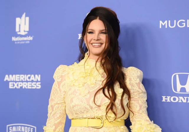 Lana del Rey Net Worth: Does the singer really need to be working at the  Alabama Waffle House?