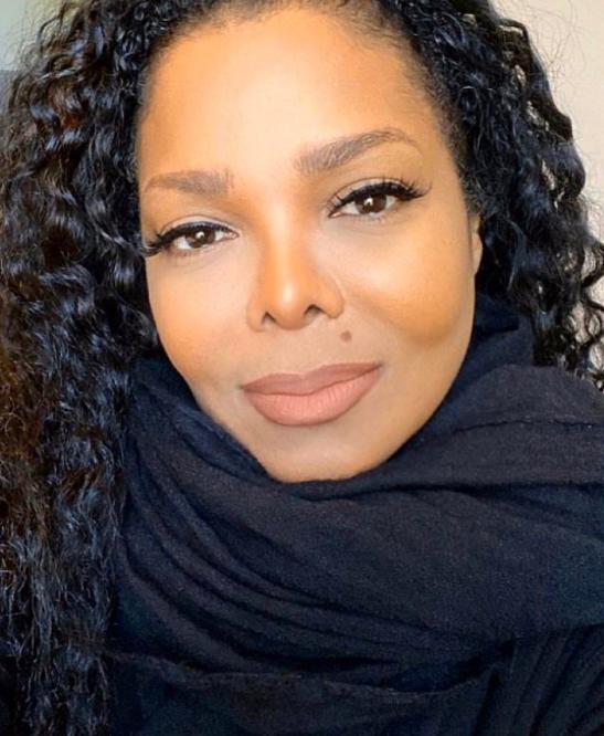 Fans Claim That Janet Jackson Looks Like Her Brother Michael In First  Selfie Of 2020