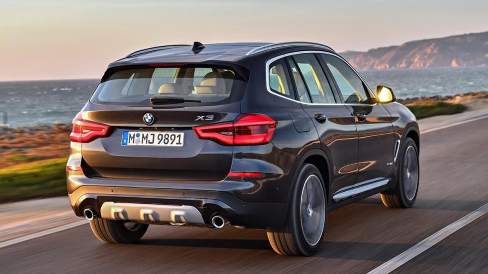 圖／2020 BMW X3 xDrive30i運動版搭載BMW TwinPower Turbo直列四缸汽油引擎，最大馬力為252匹，從0加速至100km.h僅需6.3秒。