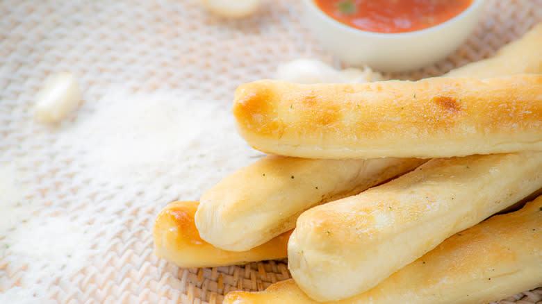 Baked breadsticks with dip