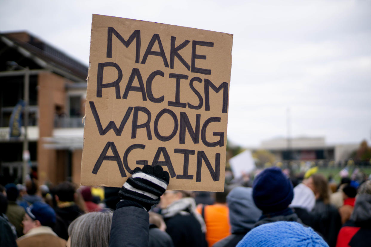 Hundreds of anti-racist protesters showed up at a rally backed by the violent street gang Proud Boys and other far-right extremists in Philadelphia on Saturday. (Photo: NurPhoto via Getty Images)