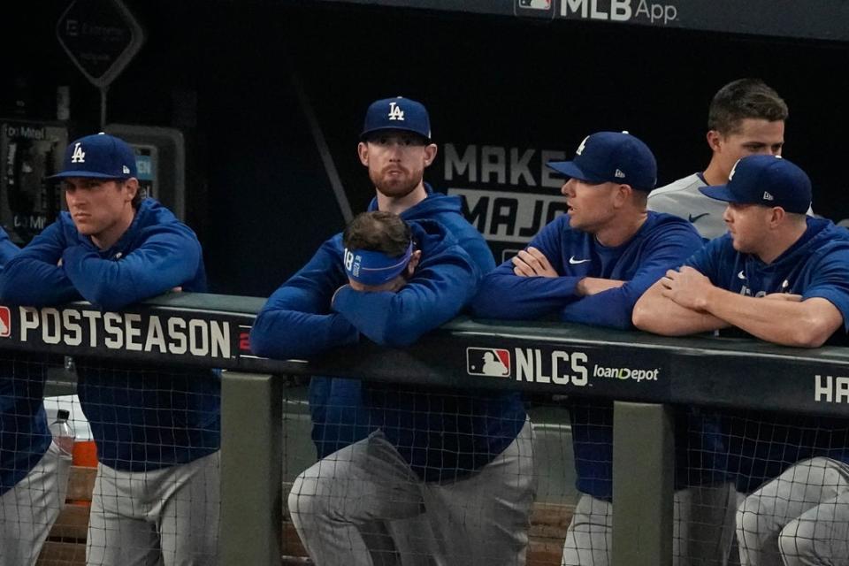 DODGERS-BRAVOS (AP)