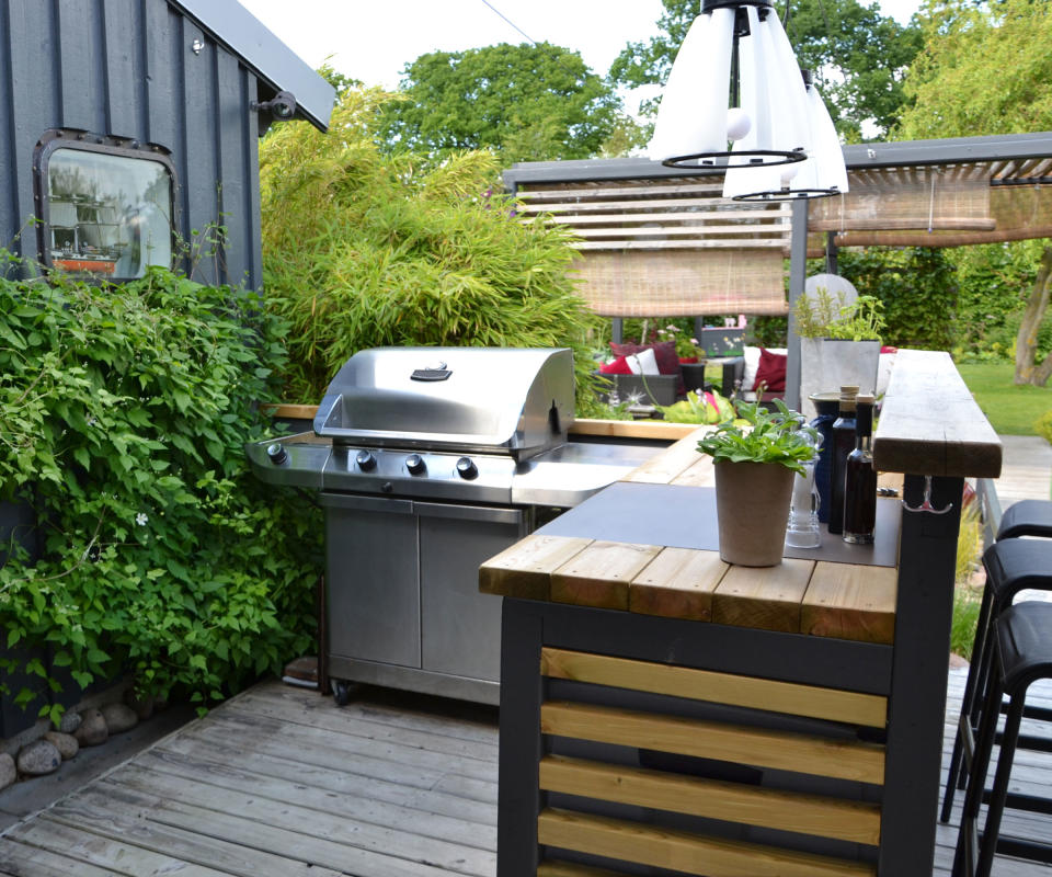 outdoor kitchen with grill