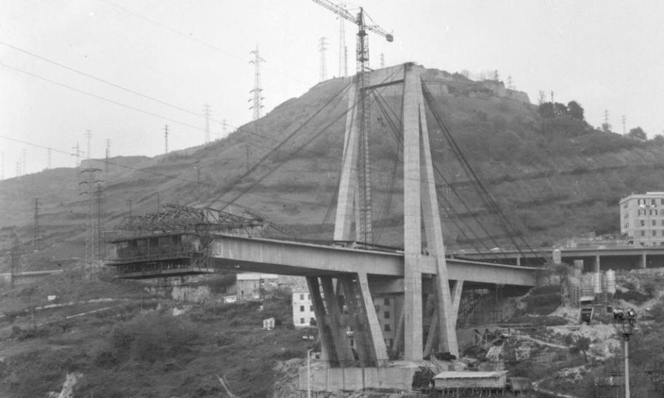 The Morandi bridge under construction in 1965.