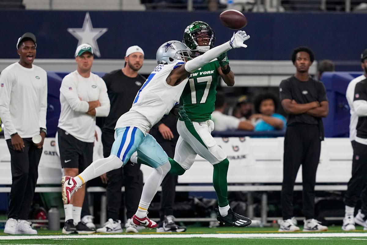 Cowboys star CB Trevon Diggs suffers torn ACL - ESPN