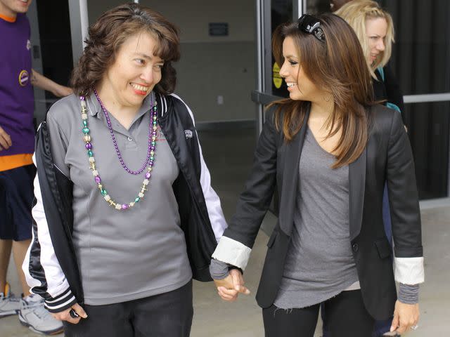 <p>Darren Abate/NBCU Photo Bank/NBCUniversal/Getty</p> Elizabeth and Eva Longoria at a filming for NBC’s ‘Nightly News with Brian Williams.’