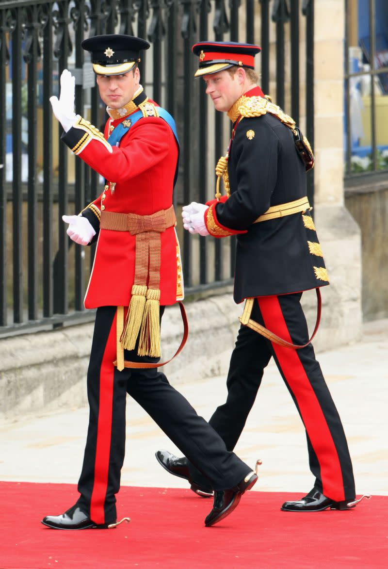 Le prince William et son témoin, le prince Harry, lors de son mariage en 2011 [Photo: Getty]