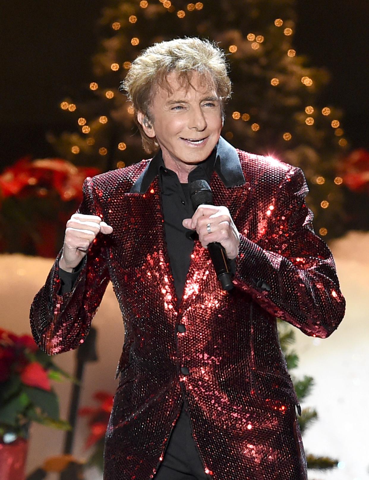 A throng of "Fanilows" will flock to Nationwide Arena on Friday for a concert by iconic singer-songwriter Barry Manilow.