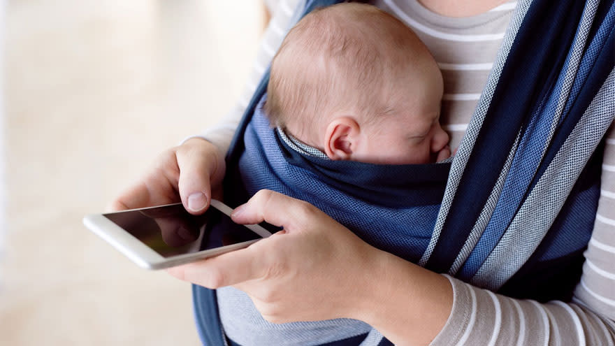 El DNU se refirió a las licencias por maternidad y paternidad