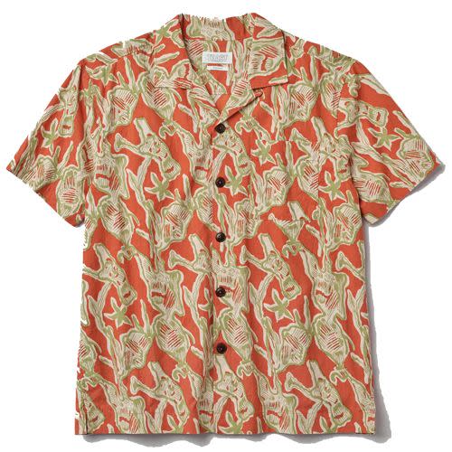 <p><a class="link " href="https://www.toa.st/collections/mens-shirts/products/sea-kelp-print-organic-cotton-short-sleeve-shirt-mango" rel="nofollow noopener" target="_blank" data-ylk="slk:SHOP;elm:context_link;itc:0;sec:content-canvas">SHOP</a></p><p>Toast’s Indian-made Hawaiian shirt may be completely encrusted with a sea kelp pattern, but thanks to a subdued colour palette, it’s one of the most versatile designs to make it to our list. </p><p>£155; <a href="https://www.toa.st/collections/mens-shirts/products/sea-kelp-print-organic-cotton-short-sleeve-shirt-mango" rel="nofollow noopener" target="_blank" data-ylk="slk:toa.st;elm:context_link;itc:0;sec:content-canvas" class="link ">toa.st</a></p>