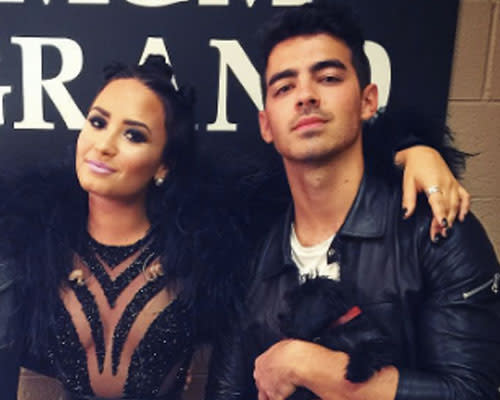 Whoa, did Demi Lovato and Joe Jonas really get stuck in an elevator for hours?
