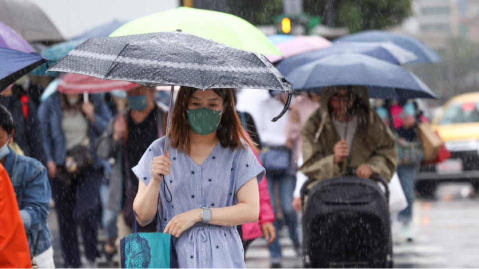 兩波鋒面接力！明起連下7天雨　這天雨勢最大